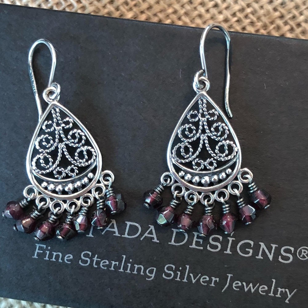 RETIRED Silpada Filigree Teardrop .925 Sterling Silver Garnet Dangle Earrings - Picture 2 of 6